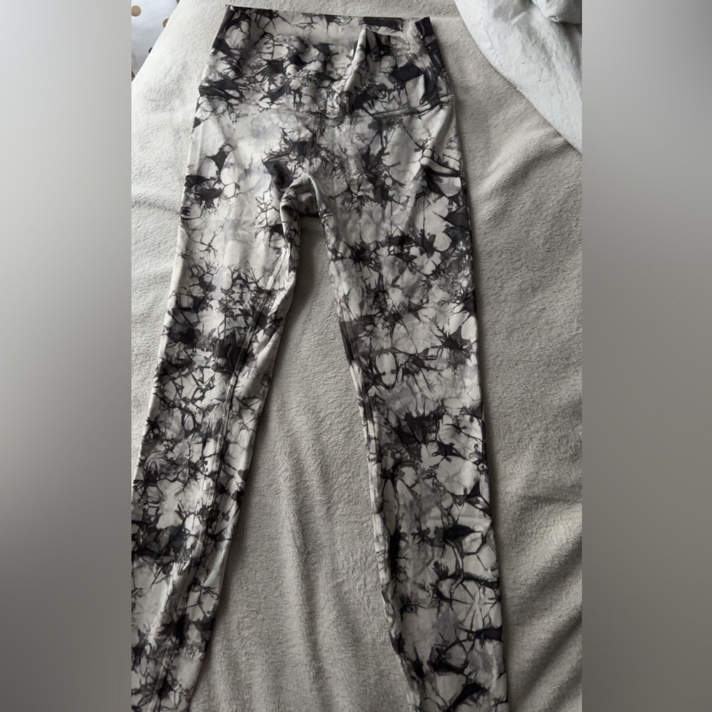 lululemon leggings size 6